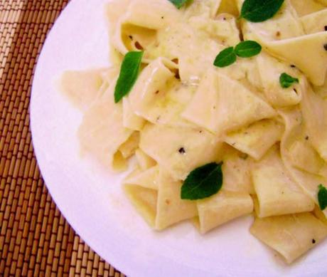 Tagliatelle con Limón y Albahaca