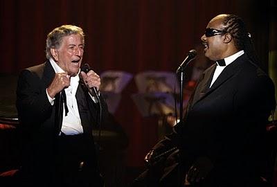 Videos Memorables: Tony Bennett y Stevie Wonder interpretan For Once In My Life.