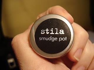 Stila Smudge Pot Black