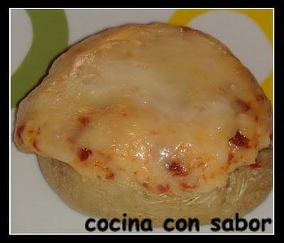 Patatas rellenas de chorizo Patatas rellenas de chorizo