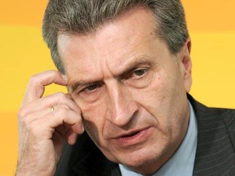 Günther Oettinger, Comisario Europeo de Energía 5404459693 04117c2206 retroactividad RD L 14/2010