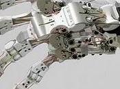 Diseñan brazo robótico fuerte historia