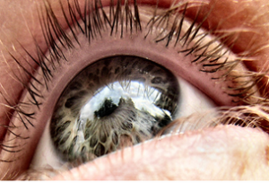 image21-1 image21 1 300x204 Estrés ocular: qué es y cómo evitarlo