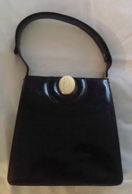 De armario en armario: Falda de María Barros y bolso de anticuario