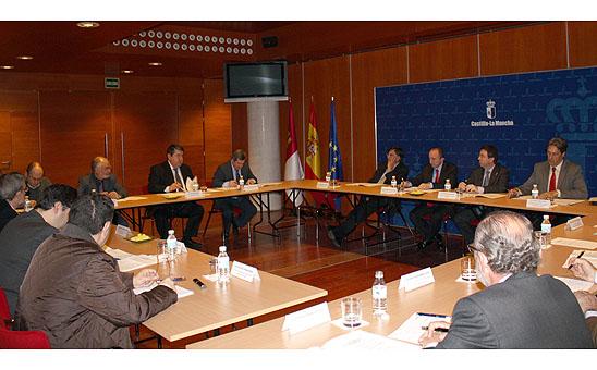 Lamata en la reunión de la comisión de seguimiento del convenio entre Sescam y Universidad de Alcalá