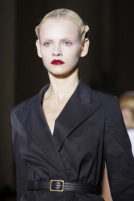 HOMBROS CAÍDOS ¿QUÉ ME PONGO?