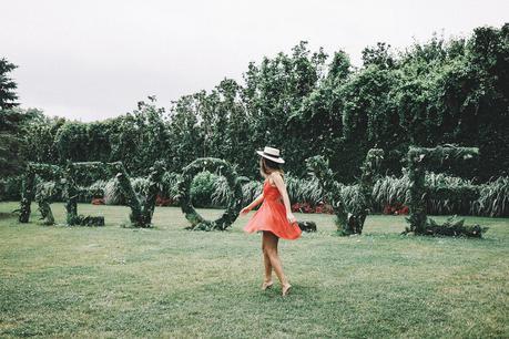 GRLFRND_Revolve_in_The_Hamptons-Denim_Skirt-Outfit-Collage_Vintage-2