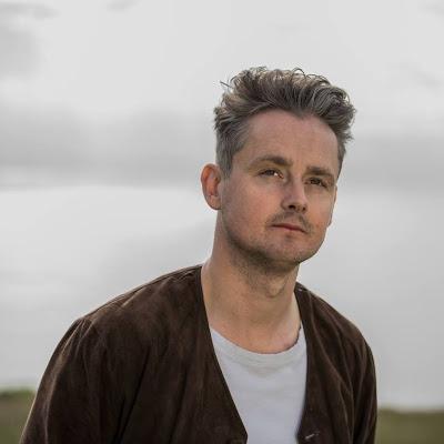 Así suena el debut en solitario de Tom Chaplin, vocalista de Keane