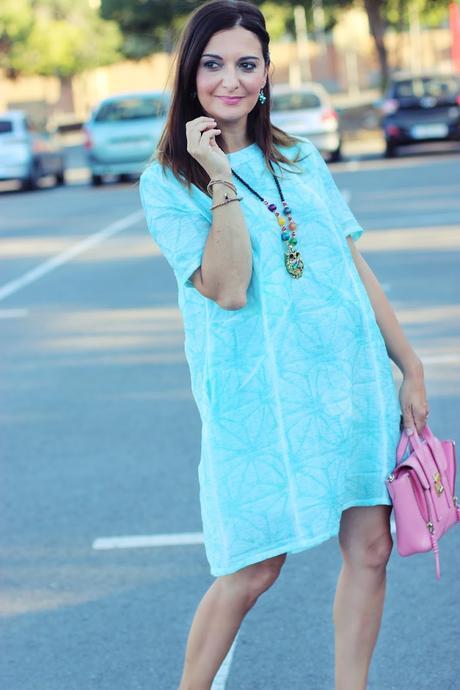 Vestido en azul clarito
