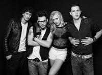 Jenny and The Mexicats nos dejan Head in my heat en el Metropolitan