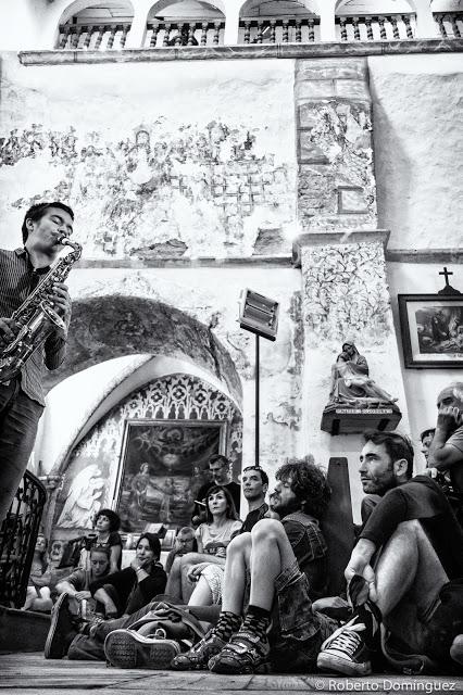 © R.Domínguez - Antonin-Tri Hoang