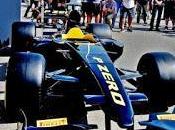 Mejor pies sobre asfalto...