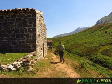 Cabañas próximas a Collado Pandébano