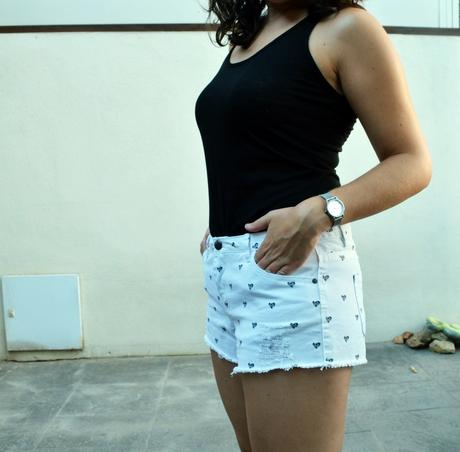 Shorts corazones_moda_streetstyle_look_fashionblogger_friendsfluencers_bloggercastellon_influencer_mivestidoazul (3)