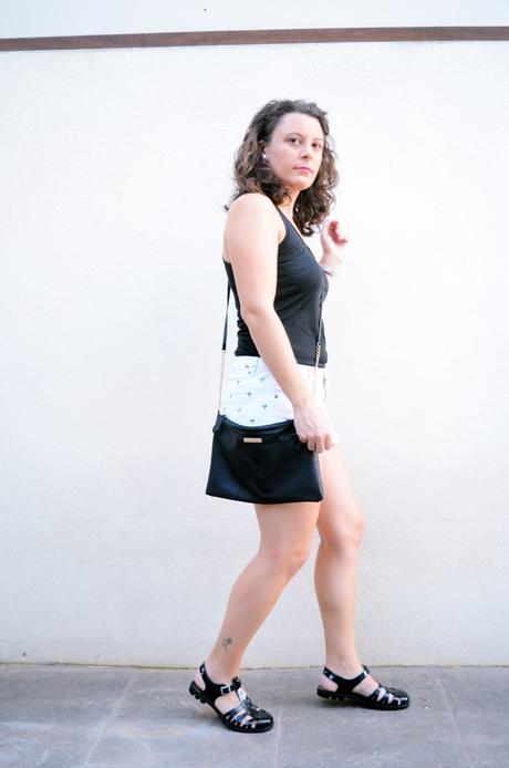 Shorts corazones_moda_streetstyle_look_fashionblogger_friendsfluencers_bloggercastellon_influencer_mivestidoazul (9)