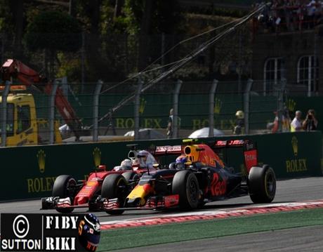 Verstappen no acepta las críticas de Raikkonen y tacha de ridículo a Vettel