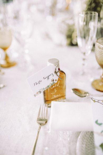 Una boda en el bosque detalles decoración mesa boda www.bodasdecuento.com