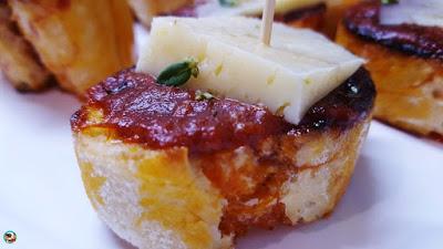 Pinchos de sobrasada y queso