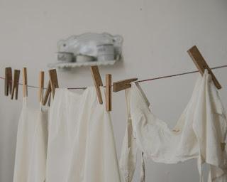 Ropa interior en el tendedero