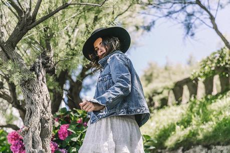 White_Outfit-Denim_Jacket-Lack_Of_Color_Hat-Outfit-Biarritz-Levis-Live_In_Levis-Street_Style-Summer-Boho_Skirt-Collage_Vintage-55