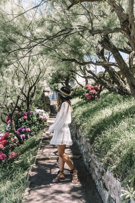White_Outfit-Denim_Jacket-Lack_Of_Color_Hat-Outfit-Biarritz-Levis-Live_In_Levis-Street_Style-Summer-Boho_Skirt-Collage_Vintage