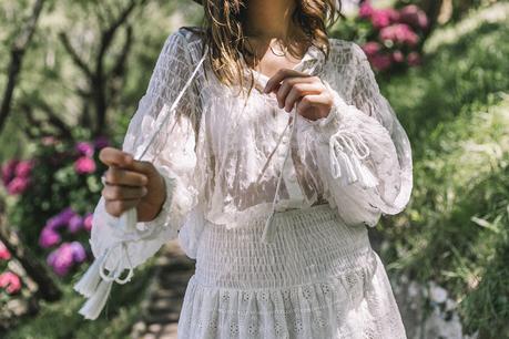 White_Outfit-Denim_Jacket-Lack_Of_Color_Hat-Outfit-Biarritz-Levis-Live_In_Levis-Street_Style-Summer-Boho_Skirt-Collage_Vintage-17