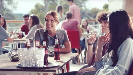 Coca-Cola presenta su nuevo packaging con un spot lleno de magia