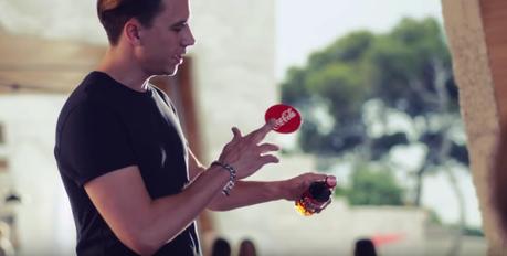 Coca-Cola presenta su nuevo packaging con un spot lleno de magia