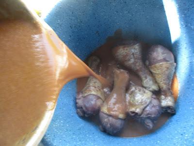 Jamoncitos de pollo al vino tinto