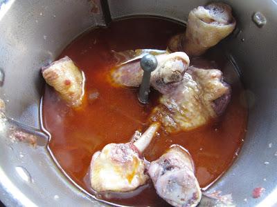 Jamoncitos de pollo al vino tinto