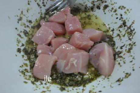 Brochetas de pollo al estilo griego