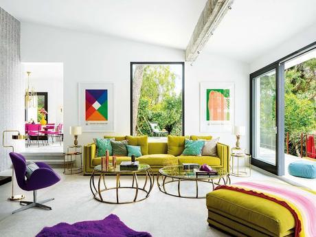 HOUSE TOUR: COLOR EN LA COSTA MALLORQUINA