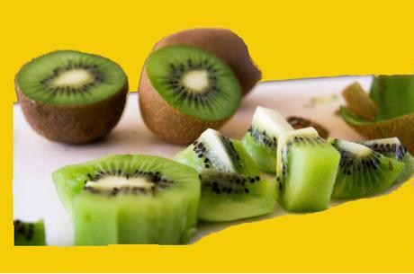 kiwi cortado para ensaladas