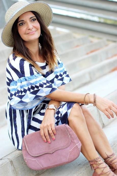 Vestido amplio de rayas