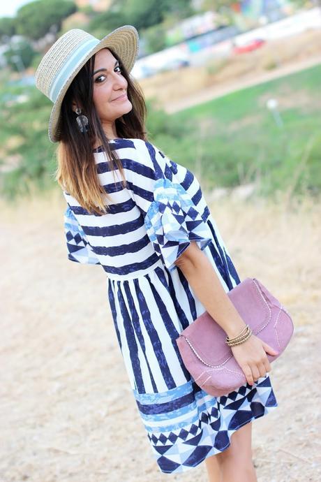 Vestido amplio de rayas