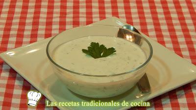 Salsa de yogurt receta fácil y rápida