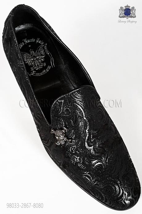 http://www.comercialmoyano.com/es/2134-zapato-slipper-damascado-negro-con-aplique-calavera-98033-2867-8080-ottavio-nuccio-gala.html