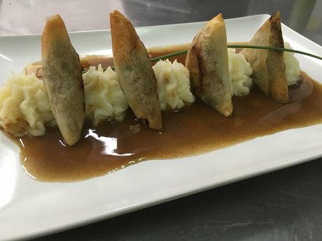 Triángulos de cordero con perss