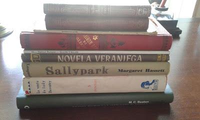 Un hola y algunas lecturas veraniegas...