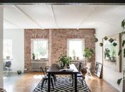 Enamorada paredes ladrillo