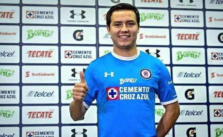 Así luce Cubo Torres con la Playera del Cruz Azul, conoce el número que portará