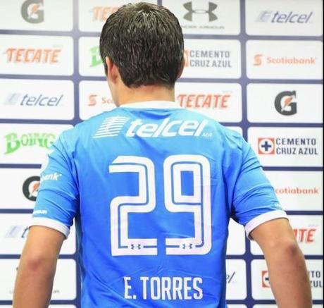 Así luce Cubo Torres con la Playera del Cruz Azul, conoce el número que portará