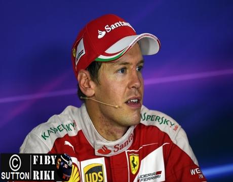 Niki Lauda cree que Vettel llegó como el salvador de Ferrari, pero ahora es más débil