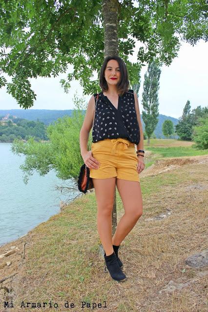 Ideas para Vestir un Short Amarillo - Propuesta 1 Ideas para Vestir un Short Amarillo - Propuesta 1