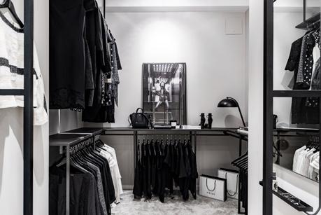 walk in closet decoración sueca decoración minimalista decoración interiores decoración habitación infantil decoración colores oscuros decoracion calma armonía sencilla blog decoración nórdica 