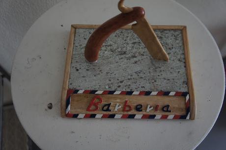 TALLAS EN MADERA: NAVAJA DECORATIVA BARBER