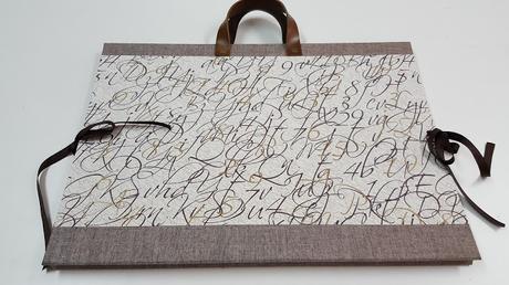 Clases mensuales  de encuadernación y cartonnage en Bilbao.