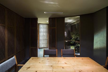 Kimono, un restaurante japonés inspirado en las lámparas tradicionales de Vietnam