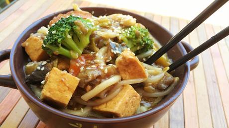 Fideos udon con verduras y tofu al estilo Kung Pao // Kung Pao Style Udon Noodles with vegetables and tofu