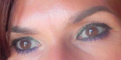 Look con delineado Debby y pigmento Nyx Space Pearl